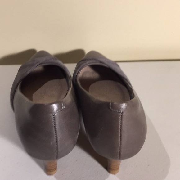 Collections by Clark Cushion Soft Heels Size 8 - Picture 9 of 16
